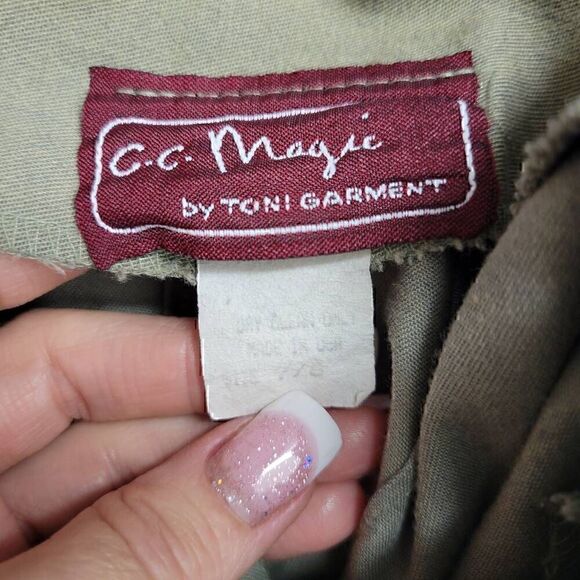 Bundle of Wardrobe Builder 3 Pencil Short Skirts & 2 Blouses - Picture 11 of 15